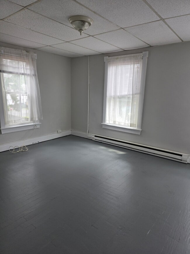 Building Photo - 819 Virginia Ave