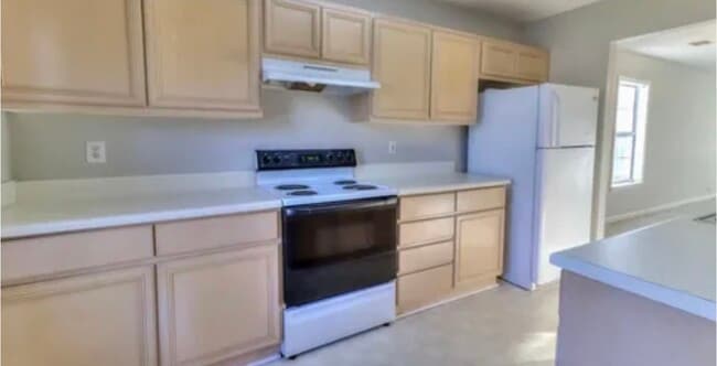 Building Photo - 102 Musket Ln