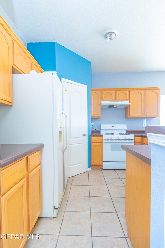 Building Photo - 5917 Cielo Del Rey Pl