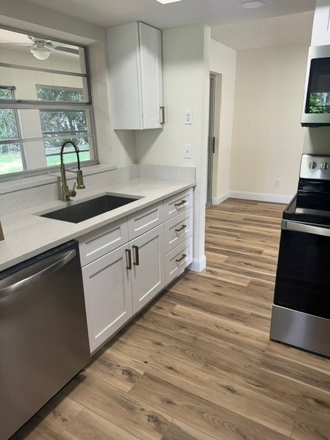 Building Photo - 7406 Pacific Ave