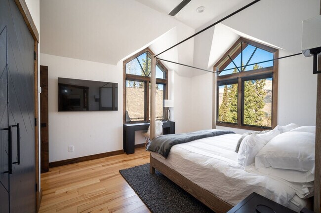 Building Photo - 116 Winterleaf Dr