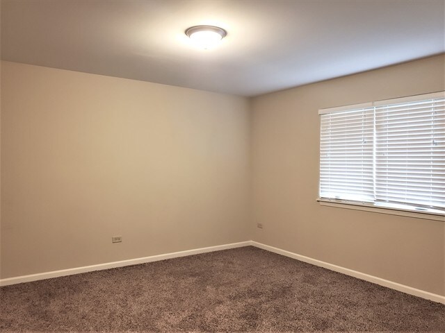 Building Photo - 3818 Hennepin Dr
