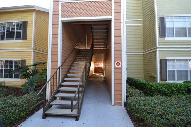 Building Photo - 1/1 Condo in Park Central ~ Gated Community with Resort Style Amenities
