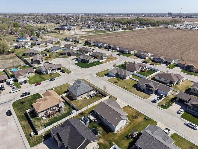 Building Photo - 4225 Yarrow Dr