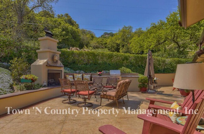 Building Photo - Spacious San Benancio Estate on Over 1 Acre with Workshop, RV Parking & Pasture Area