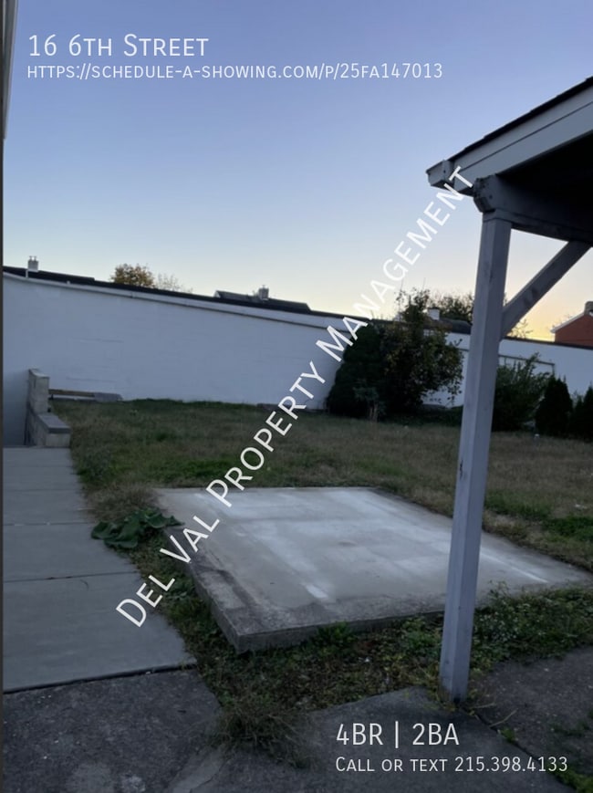 Building Photo - 16 6th St