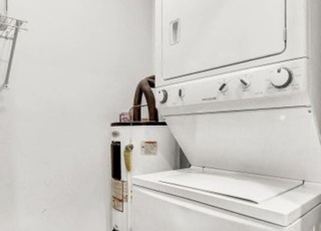 Building Photo - First Floor 1 Bedroom Hidden Valley Condo