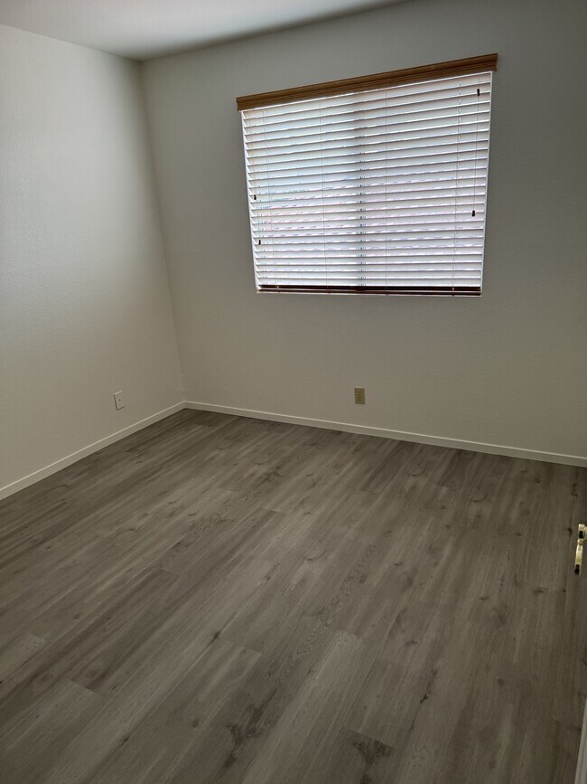Building Photo - 7621 Belmondo Ln