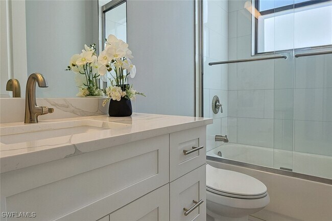 Building Photo - 2330 4th Ave SE