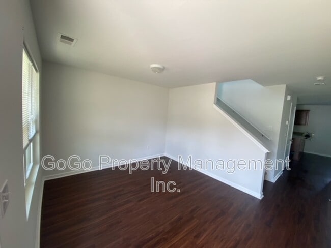 Building Photo - 811 Millsgrove Ct