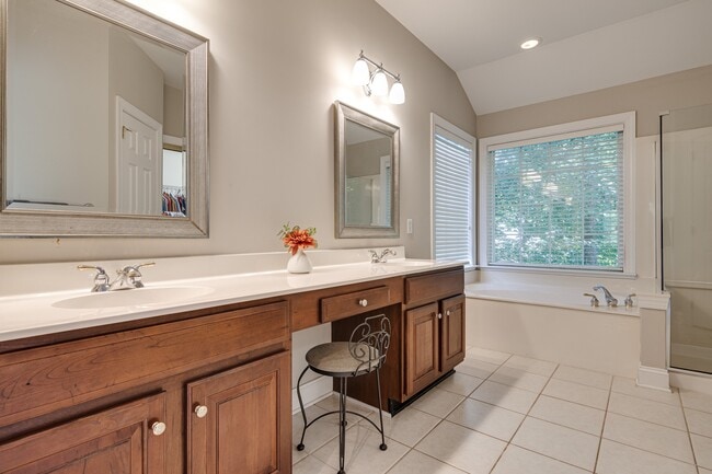 Primary Photo - 7111 Weddington Brook Dr