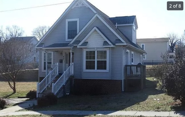 Primary Photo - 401 E 15th St