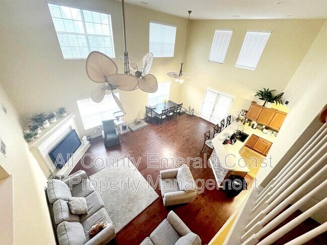 Building Photo - 337 Tequesta Dr