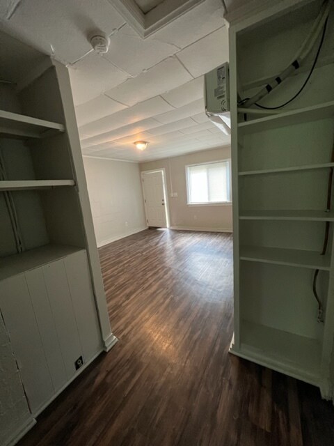Building Photo - 1209 Gatewood Ave
