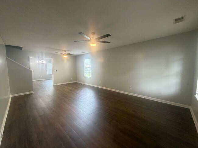 Building Photo - 1755 Polaris Dr