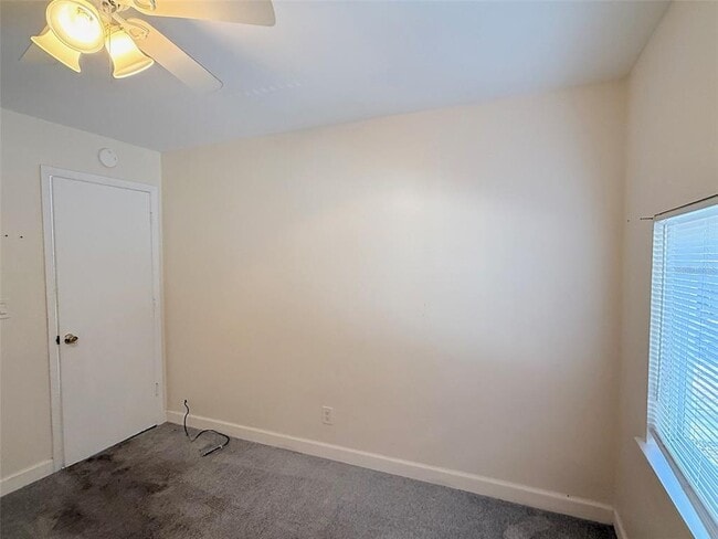 Building Photo - 1543 43rd St S