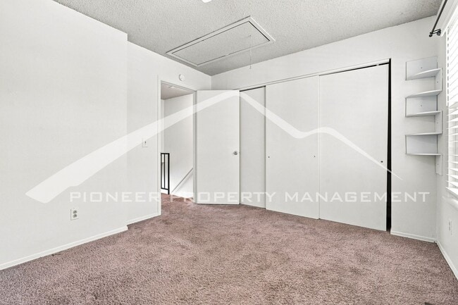 Building Photo - 1234 S Idalia St