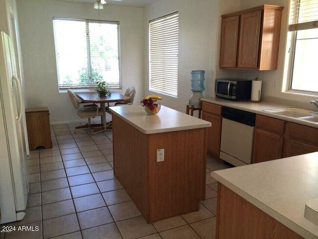 Building Photo - 1415 W Musket Way