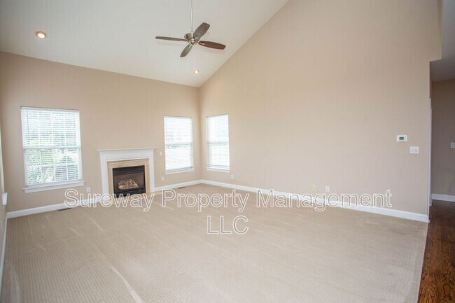 Building Photo - 7 Amaryllis Ln
