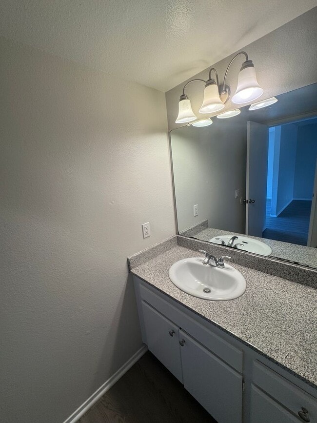 Building Photo - COMING SOON! 3 Bed + 1.5 Bath Townhouse