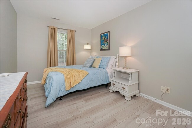 Building Photo - 20105 Henderson Rd