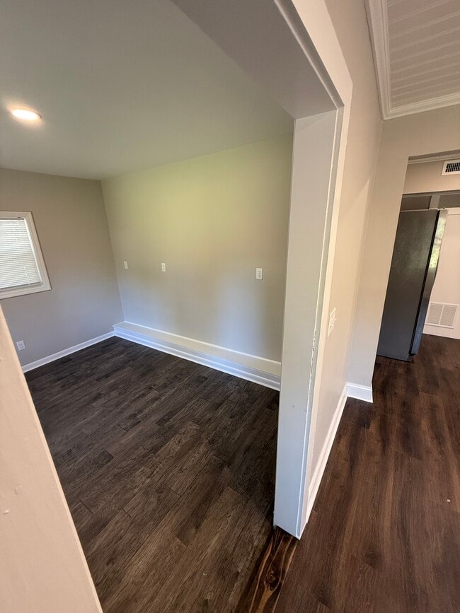 Building Photo - 809 Third Ave