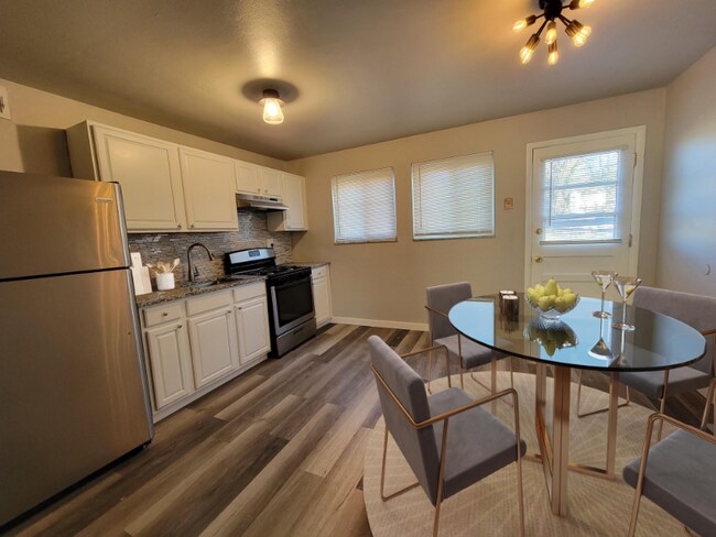 Building Photo - 8700 Crocus Ln