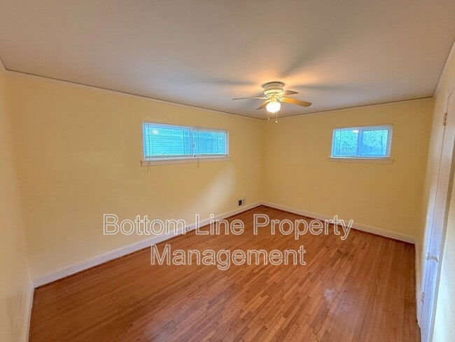 Building Photo - 3128 Creighton Dr