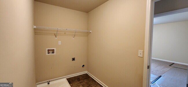 Building Photo - 525 Twelve Oaks Dr