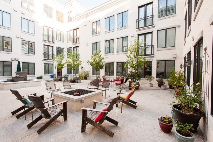 Courtyard - 88 S 900 E