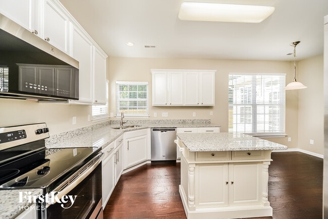 Building Photo - 4594 Ramseur Dr