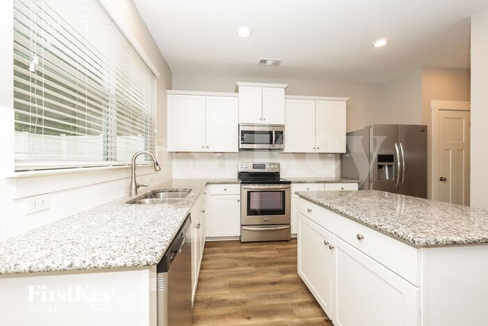 Building Photo - 2037 Hamilton Hill Dr