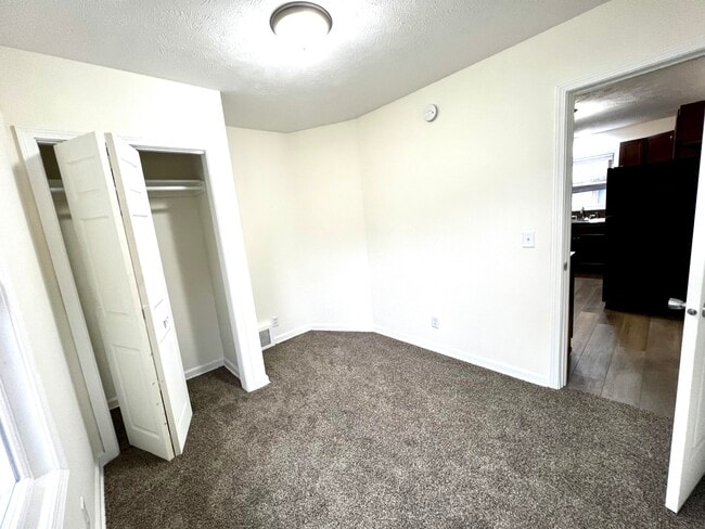 Building Photo - 211 Marian Ave