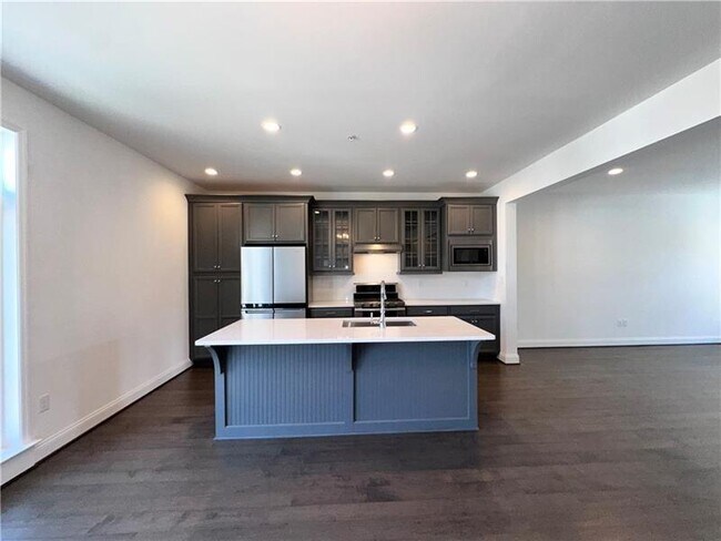 Building Photo - 3204 Lynk Alley