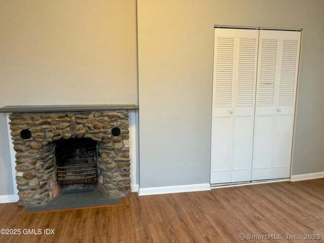 Building Photo - 300 Soundview Ave