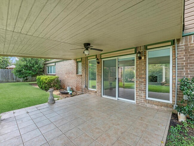 Building Photo - 9006 Donys Dr