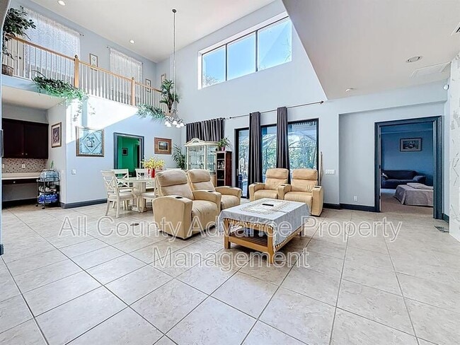 Building Photo - 2679 Lakebreeze Ln