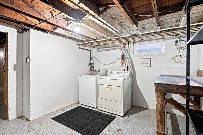 Building Photo - 51 Pettaconsett Ave