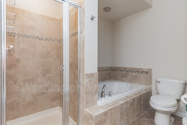 Building Photo - 7114 Daniel John Dr