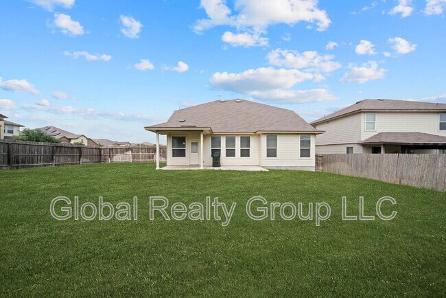 Building Photo - 437 Kings Way