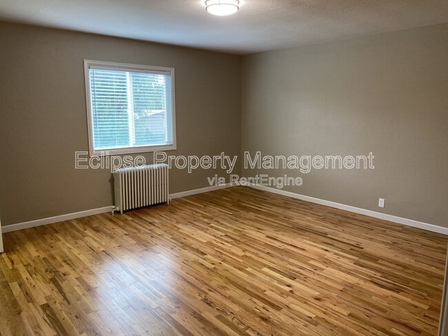 Building Photo - 217 Edison Ave
