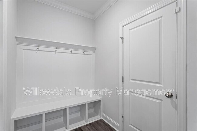 Building Photo - 4940 Enlightenment Rd