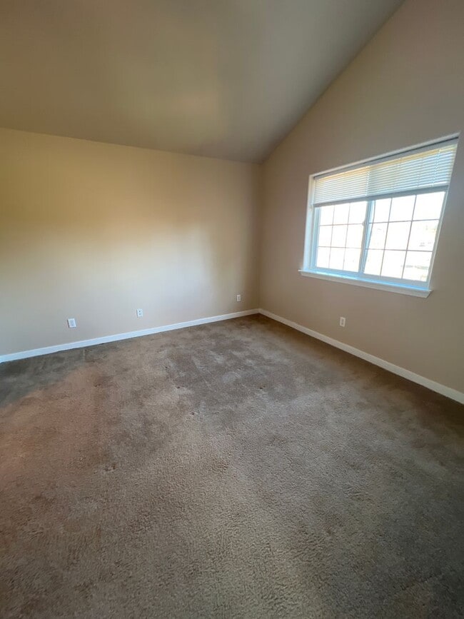 Building Photo - nov208