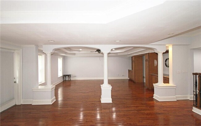 Building Photo - 7775 Tintern Trce