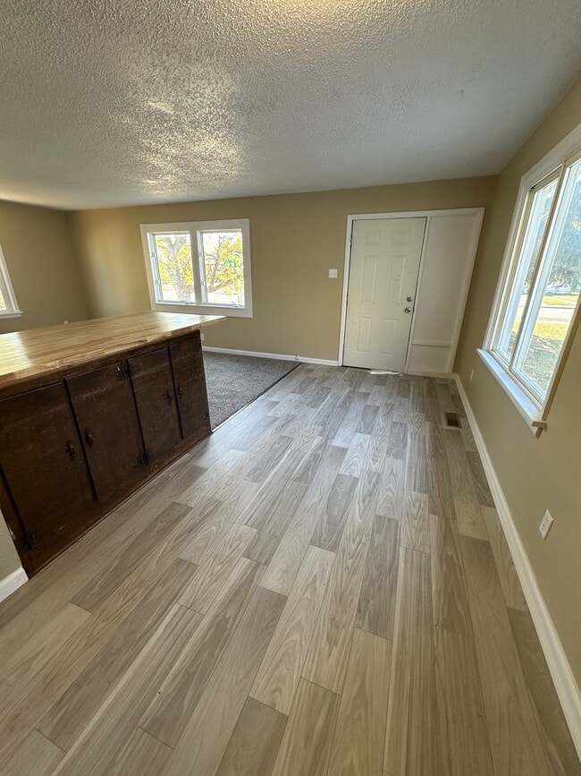 Building Photo - 3609 1st Ave N