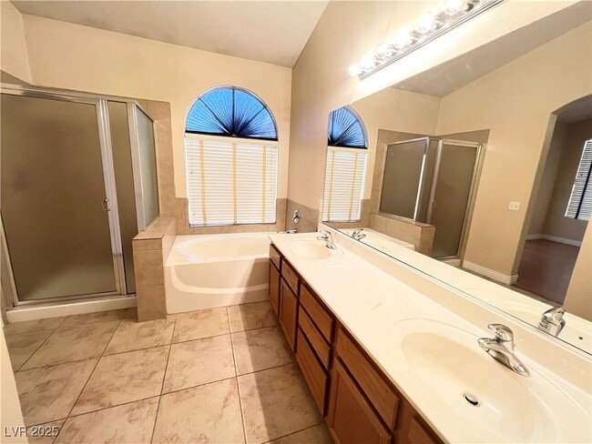 Building Photo - 258 Whitewater Village Ct