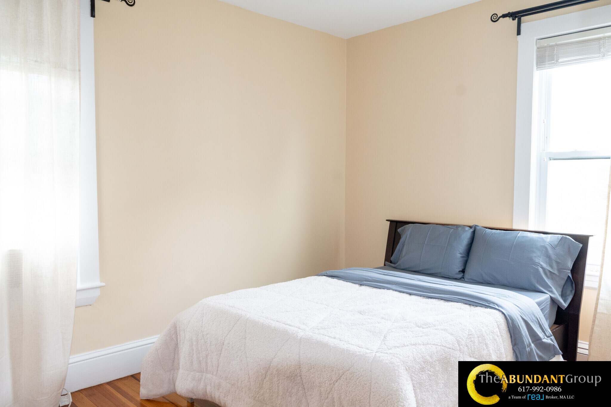 Building Photo - 133 Otis St