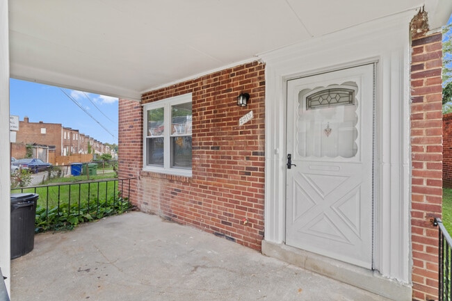 Building Photo - 2915 Oakford Ave