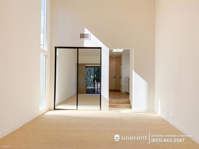 Building Photo - 3 br, 2 bath Condo - 2490 Golf Links Cir -