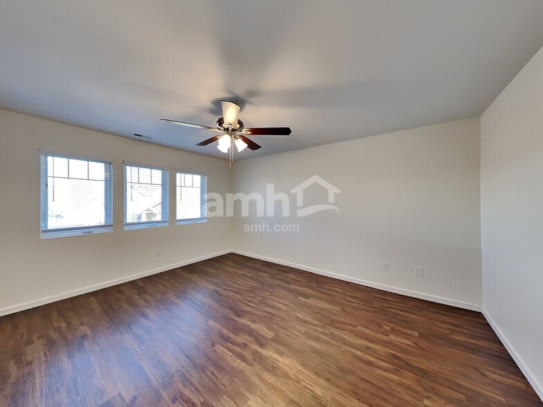 Building Photo - 5935 Colorado Ave SE